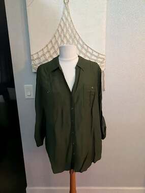 db established 1962 Women's Olive Green Utility Button-Down Shirt